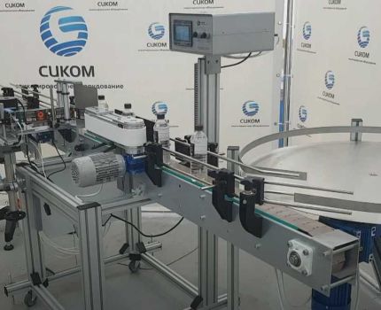 Этикетировочная машина для нанесения этикетки на ПЭТ банки сложной формы